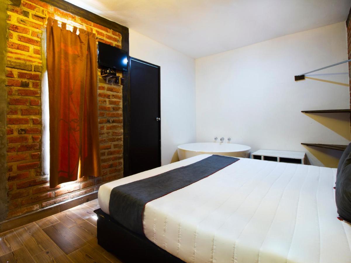 Hotel Cabanas Azul Tequilana Arandas Kültér fotó