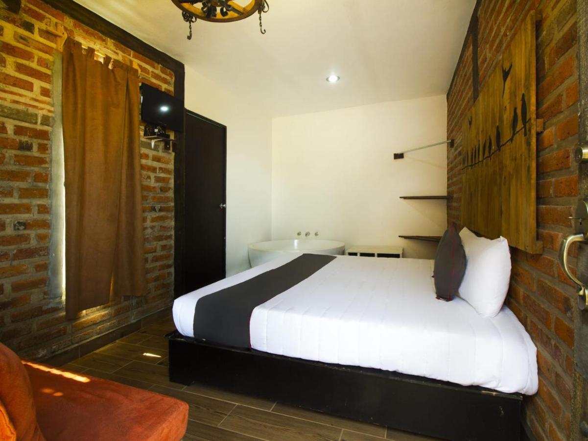 Hotel Cabanas Azul Tequilana Arandas Kültér fotó